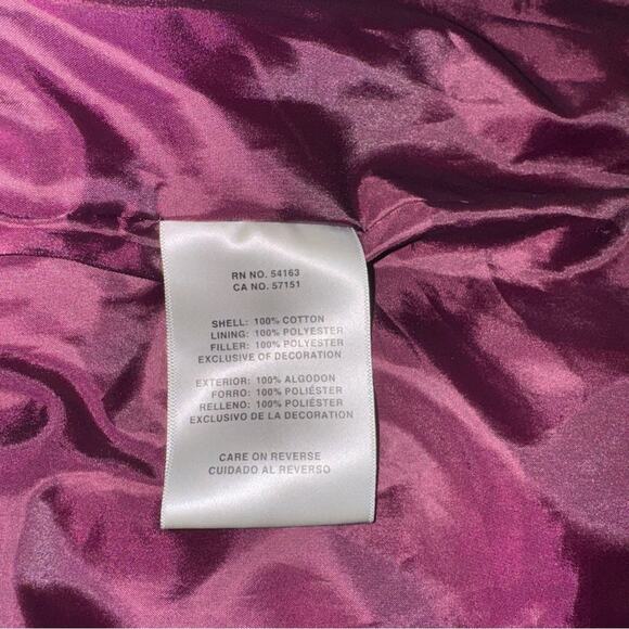 Levi's Zoe Soft Corduroy Bubble Puffer Jacket in Burgundy(L) - Picture 8 of 8